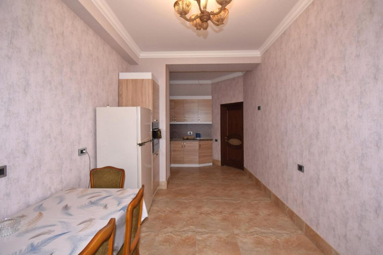 Rent Inn Yerevan On Buzand Street Kültér fotó