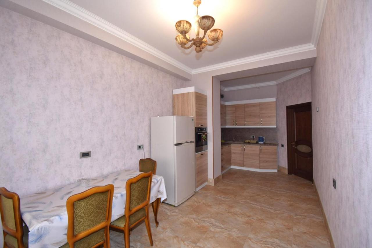 Rent Inn Yerevan On Buzand Street Kültér fotó