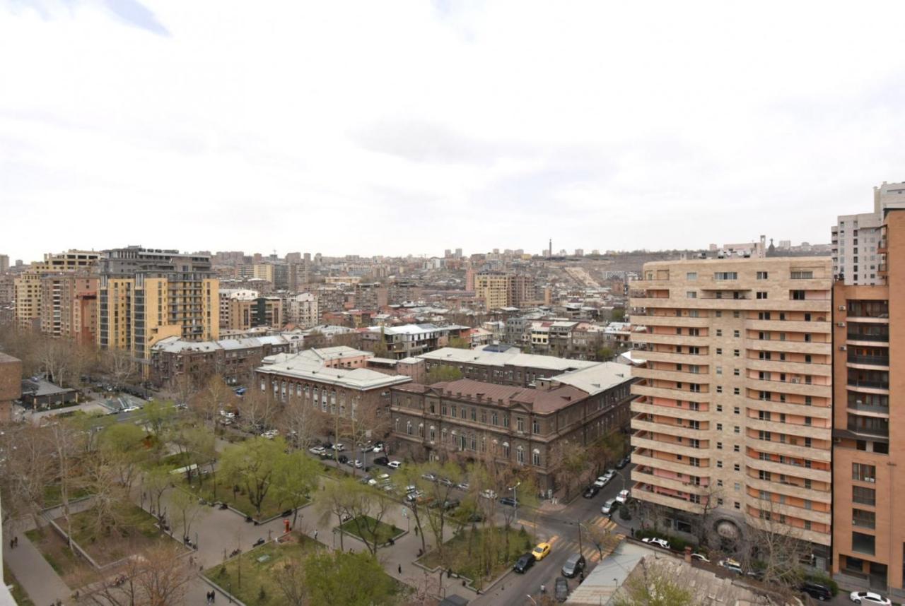 Rent Inn Yerevan On Buzand Street Kültér fotó