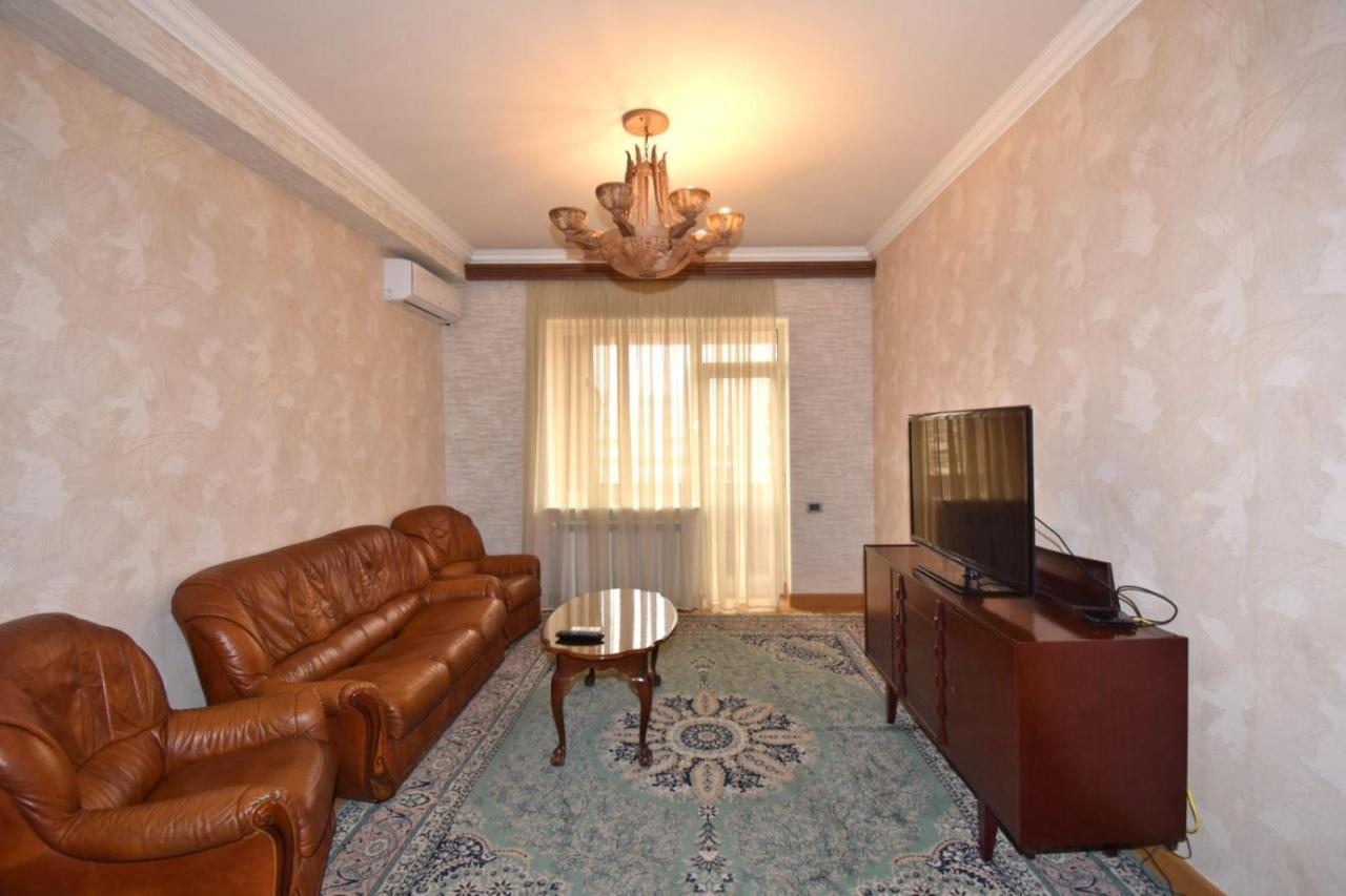 Rent Inn Yerevan On Buzand Street Kültér fotó