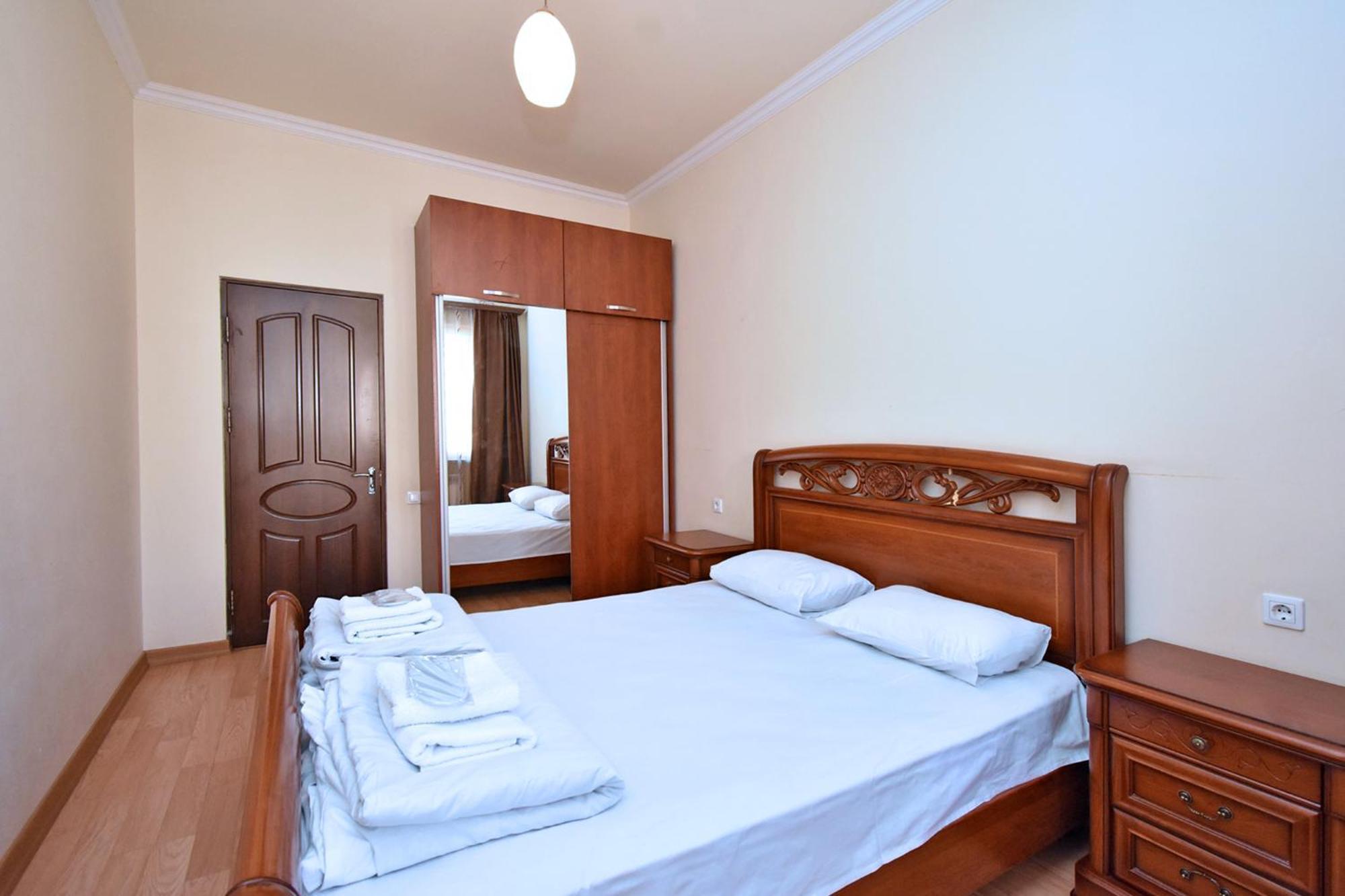 Rent Inn Yerevan On Buzand Street Kültér fotó