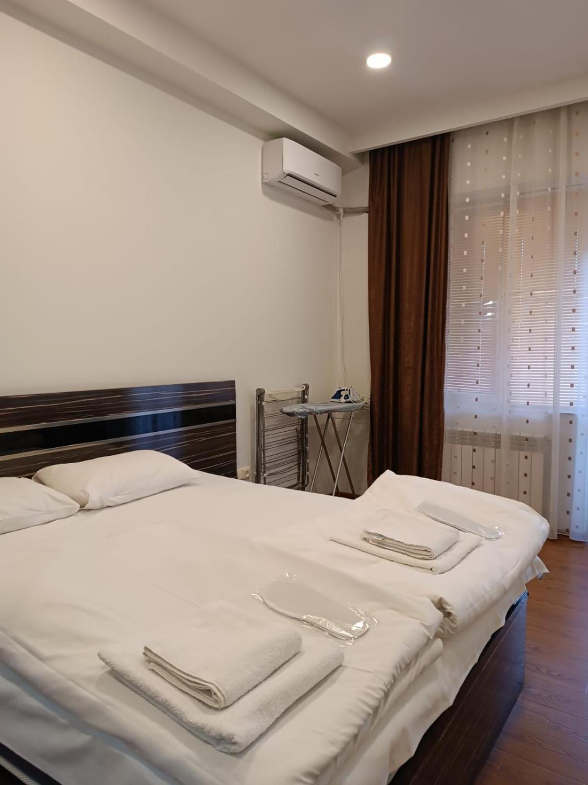 Rent Inn Yerevan On Buzand Street Kültér fotó