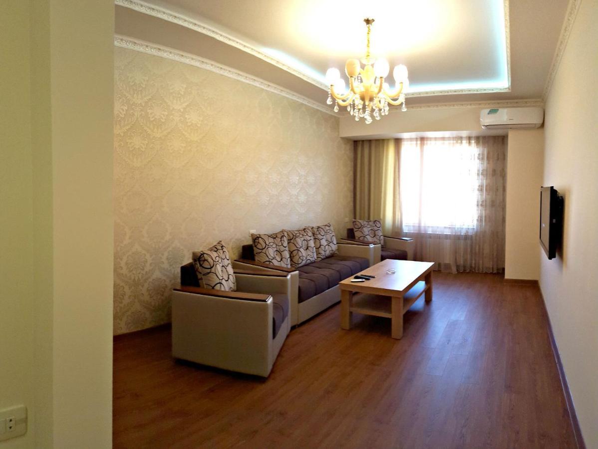Rent Inn Yerevan On Buzand Street Kültér fotó